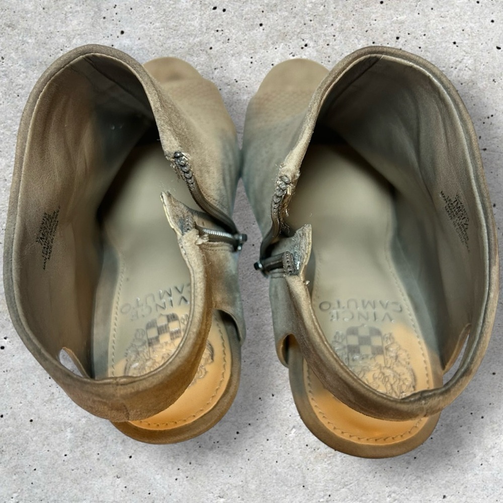 Vince Camuto Kentvi Suede peep toe booties. Size 7M - Picture 7 of 10